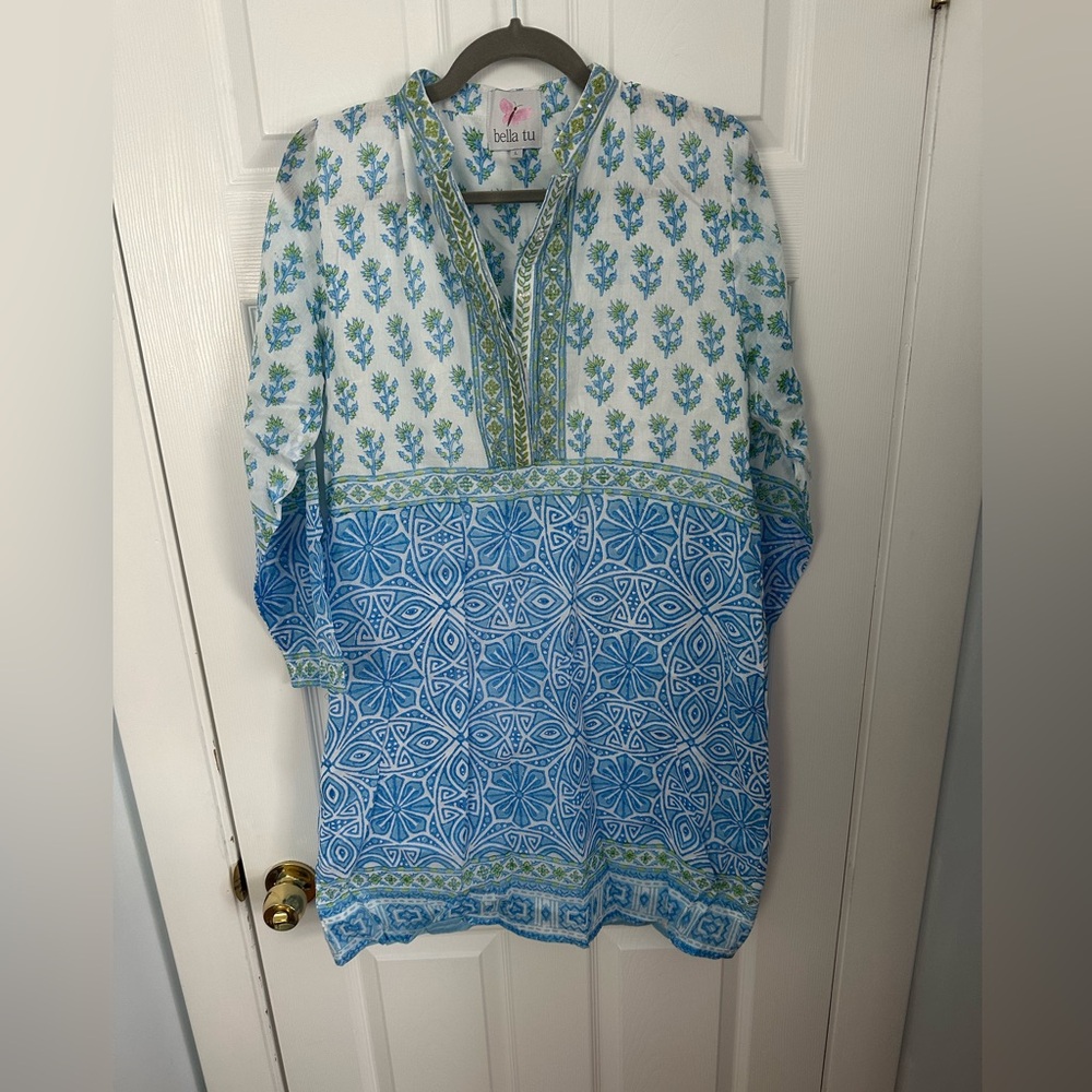Bella Tu - Size Large -  Blue and Green Patterned Dress